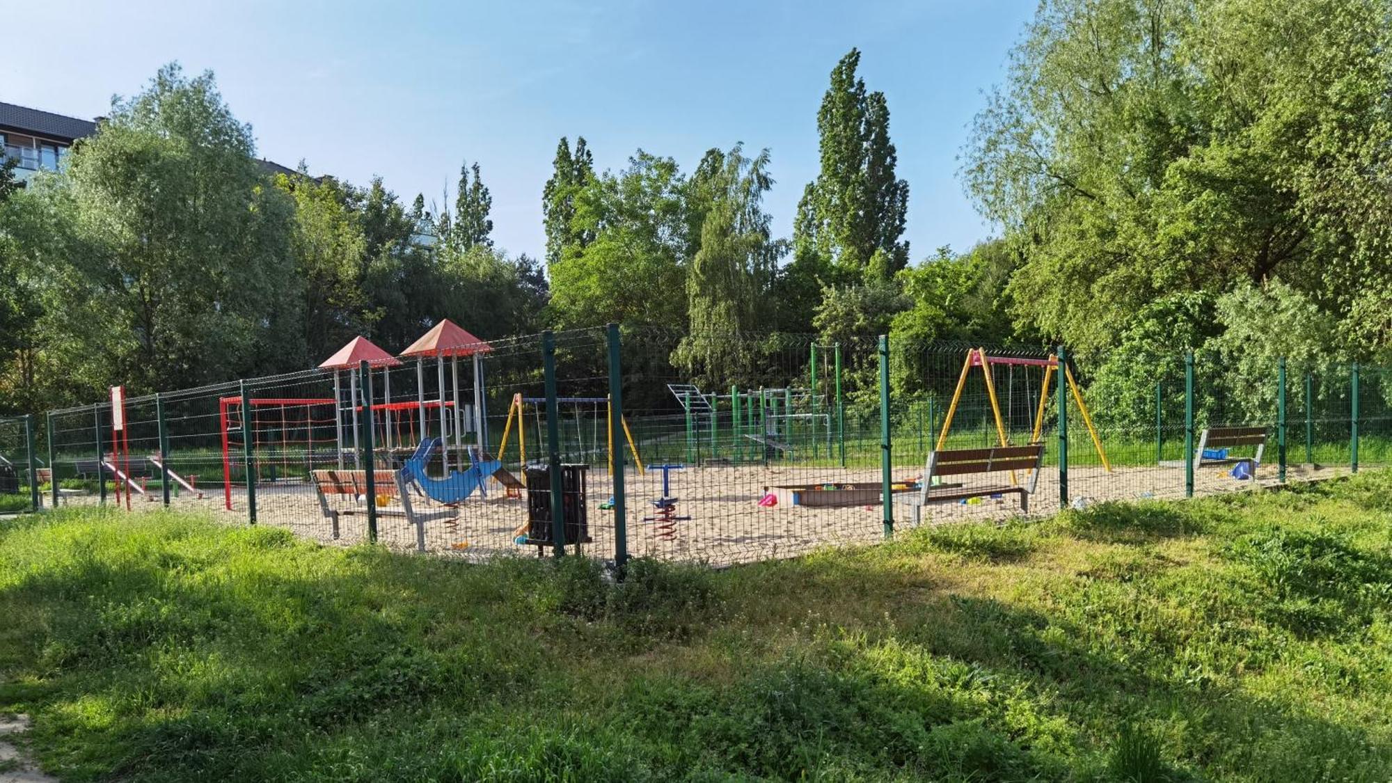 Appartamento Trzy Szczescia Zielona Góra Esterno foto